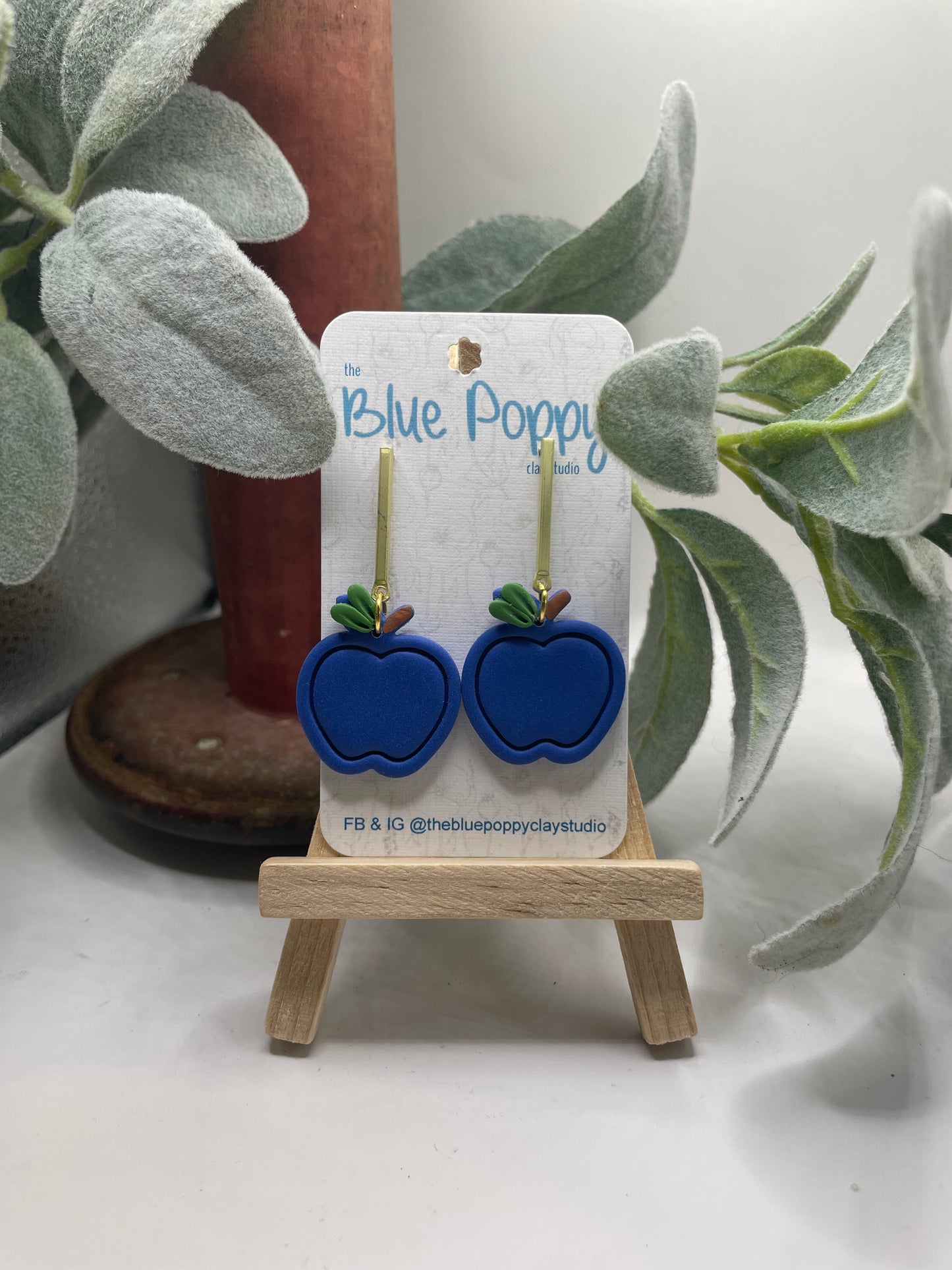 Apple dangles-large