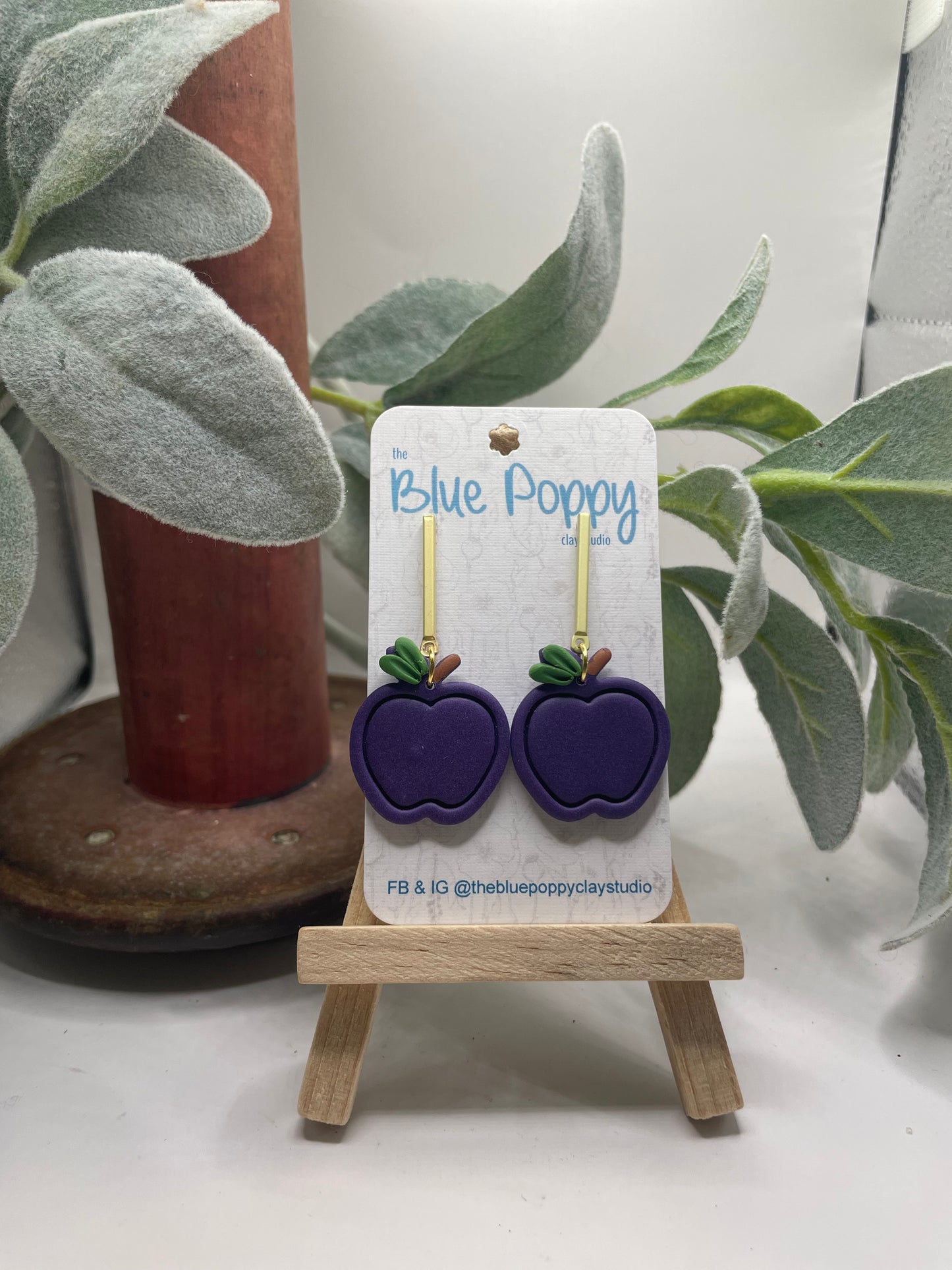 Apple dangles-large